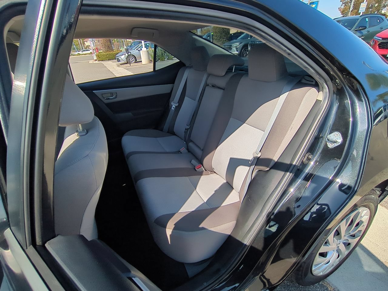Used 2018 Black Toyota L image 22