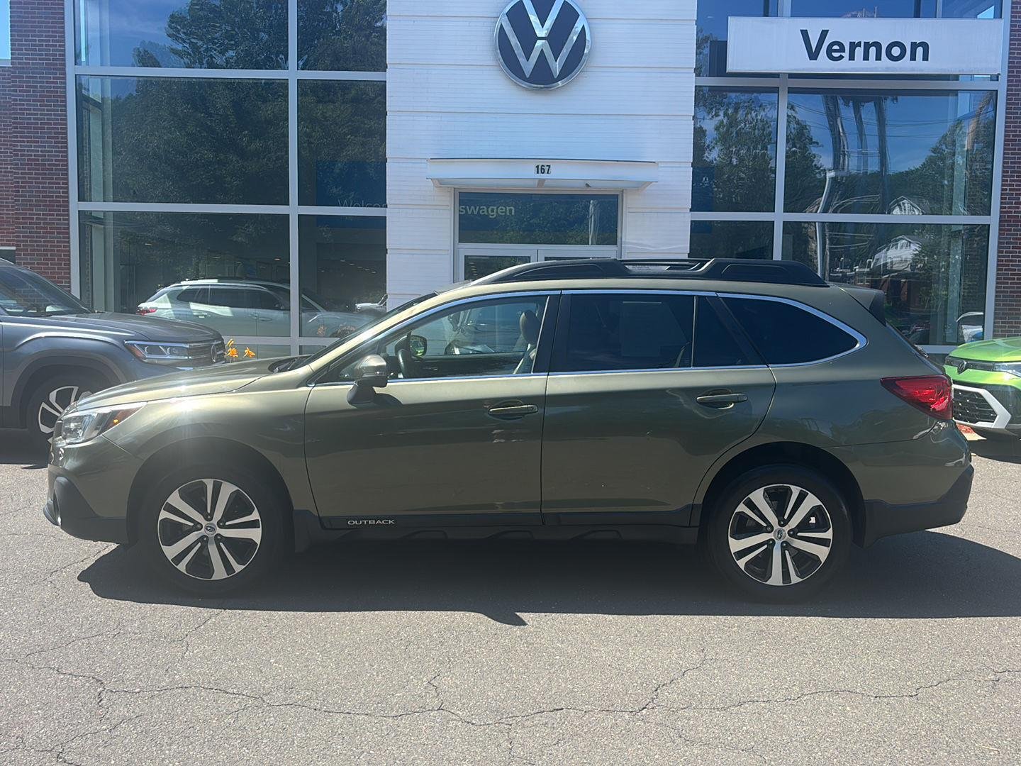 Used 2019 Subaru Outback Limited with VIN 4S4BSANC4K3309124 for sale in Vernon, CT