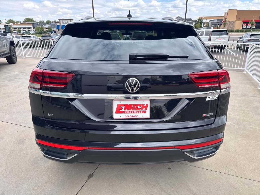 Used 2020 Black Volkswagen 2.0T SE image 4
