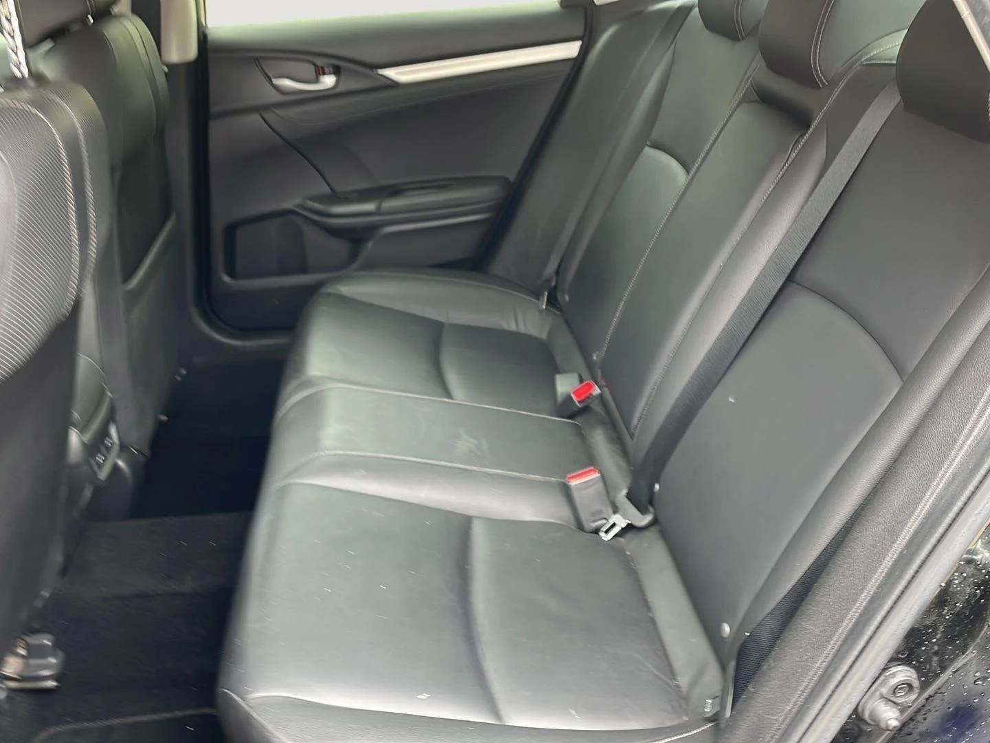 Used 2018  Honda Touring image 18