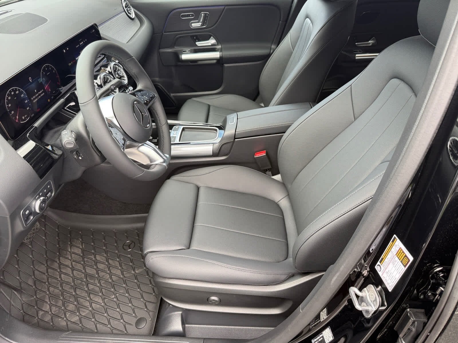 Used 2026 Night Black Mercedes-Benz GLA 250 image 10