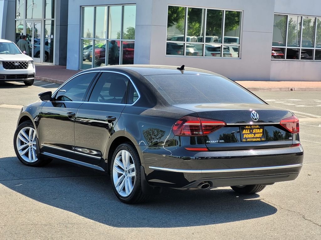 Used 2018 Black Volkswagen 2.0T SEL Premium image 6