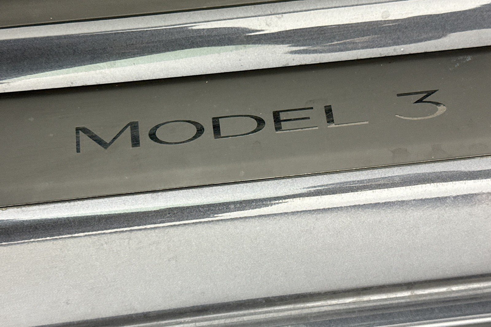 Used 2023 Midnight Silver Metallic Tesla  image 8