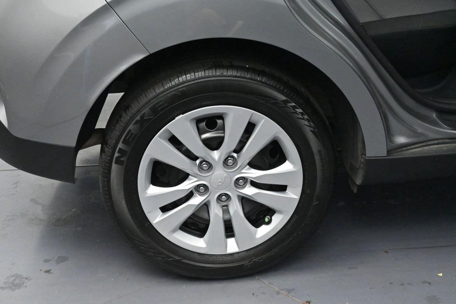 Used 2025 Gray Kia LX image 29