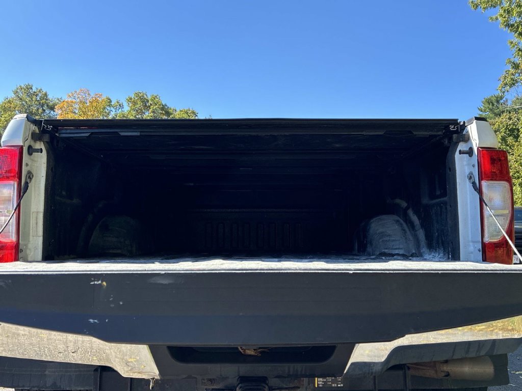 Used 2022 White Ford XL image 11