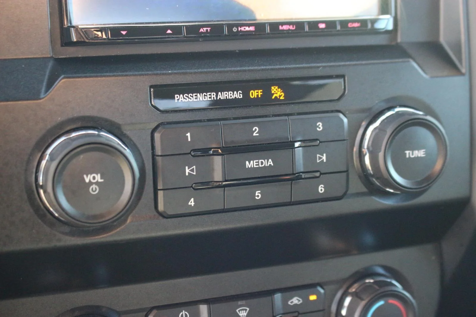 Used 2020 Grey Ford XL image 27
