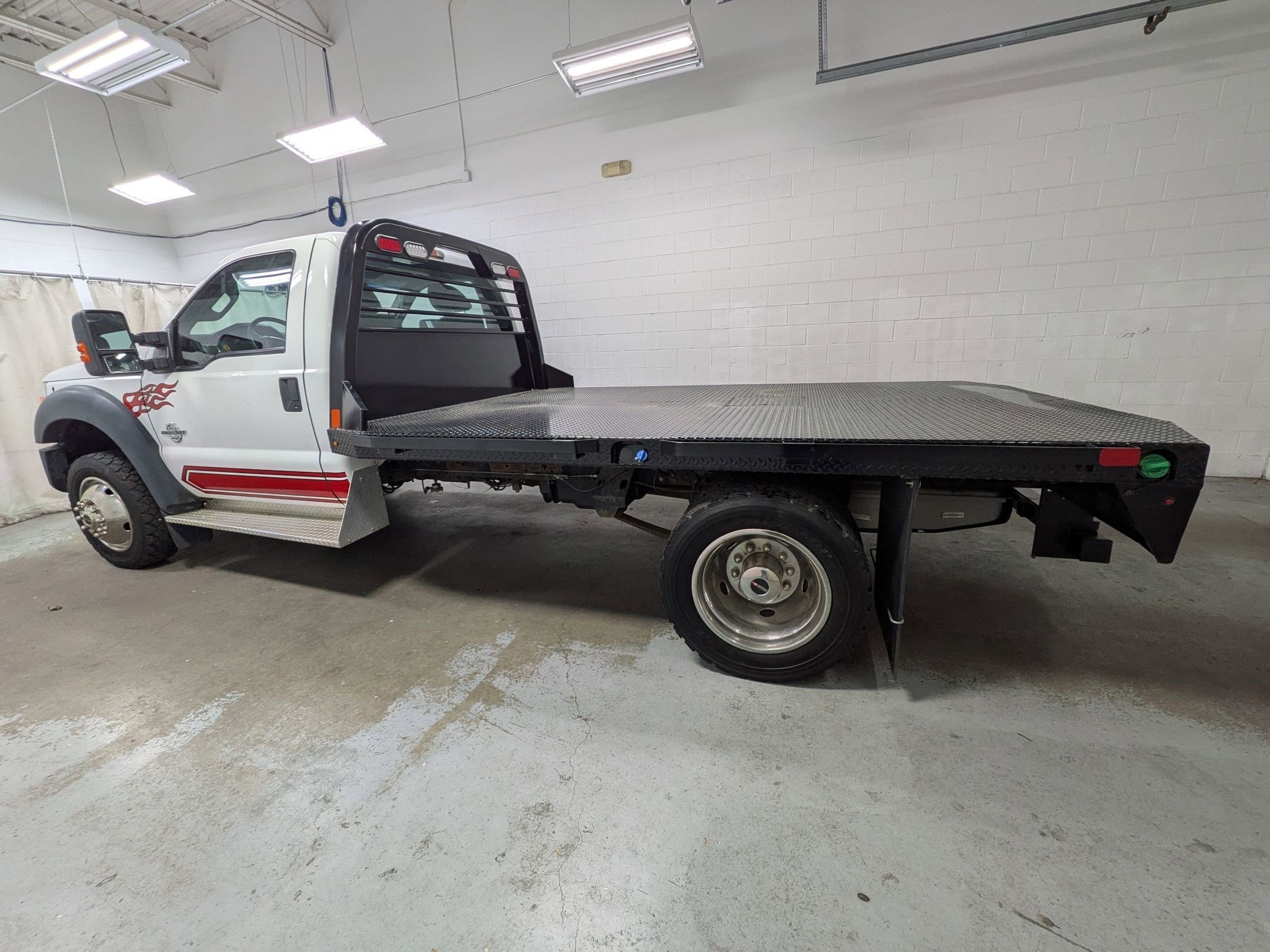 Used 2011 Oxford White Ford XLT image 8