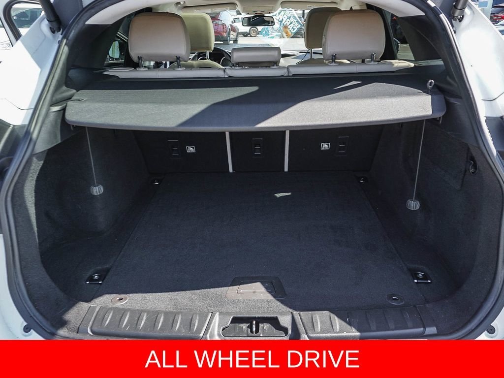 Used 2018 White Jaguar 20d Prestige image 24