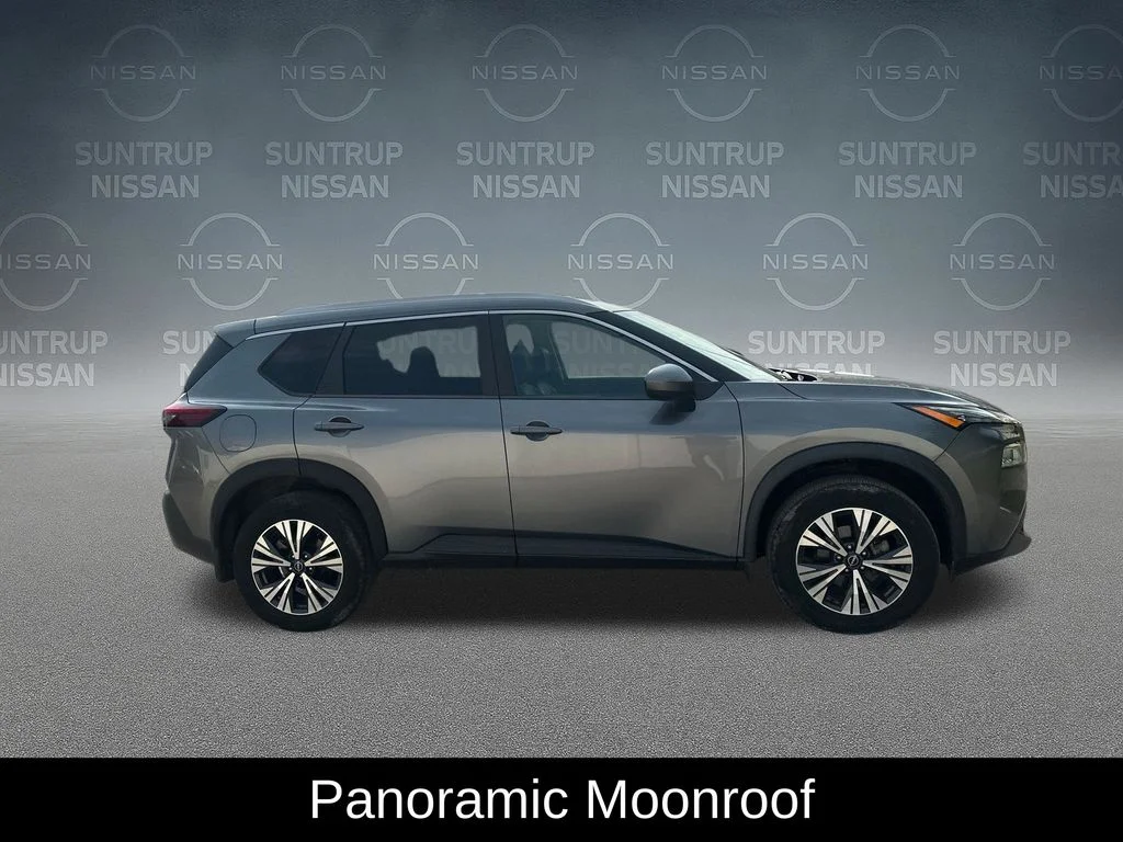 Used 2023 Gray Nissan SV image 8
