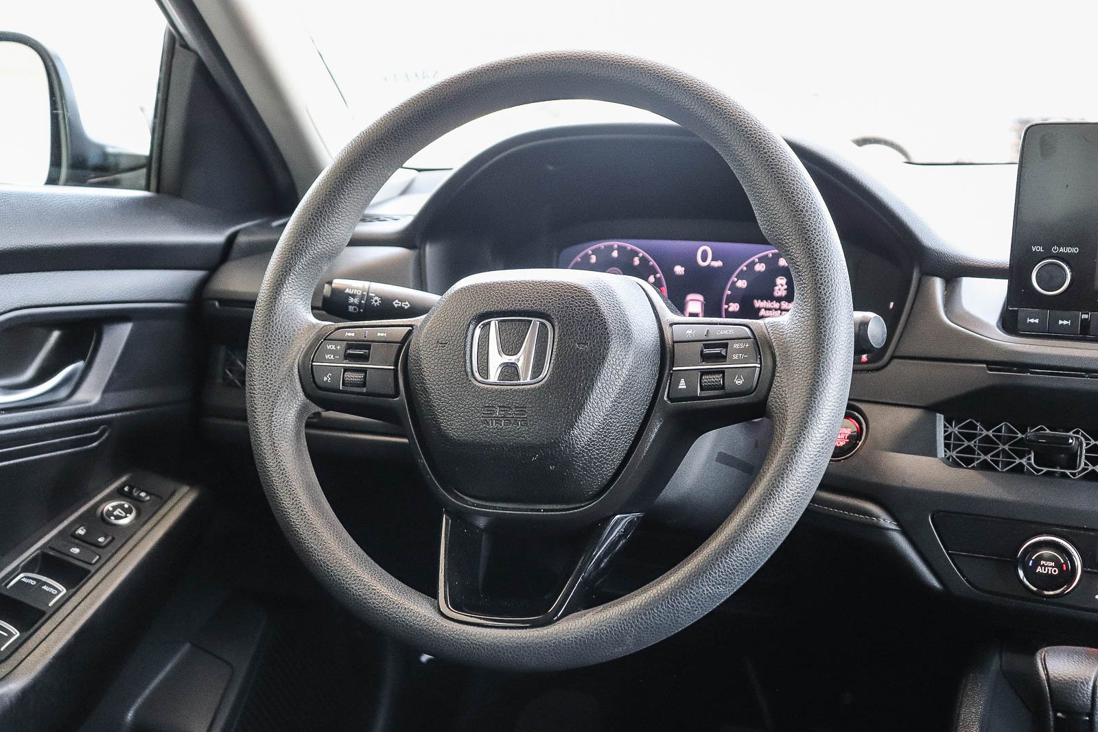 Certified Used 2024 Solar Silver Metallic Honda LX image 18