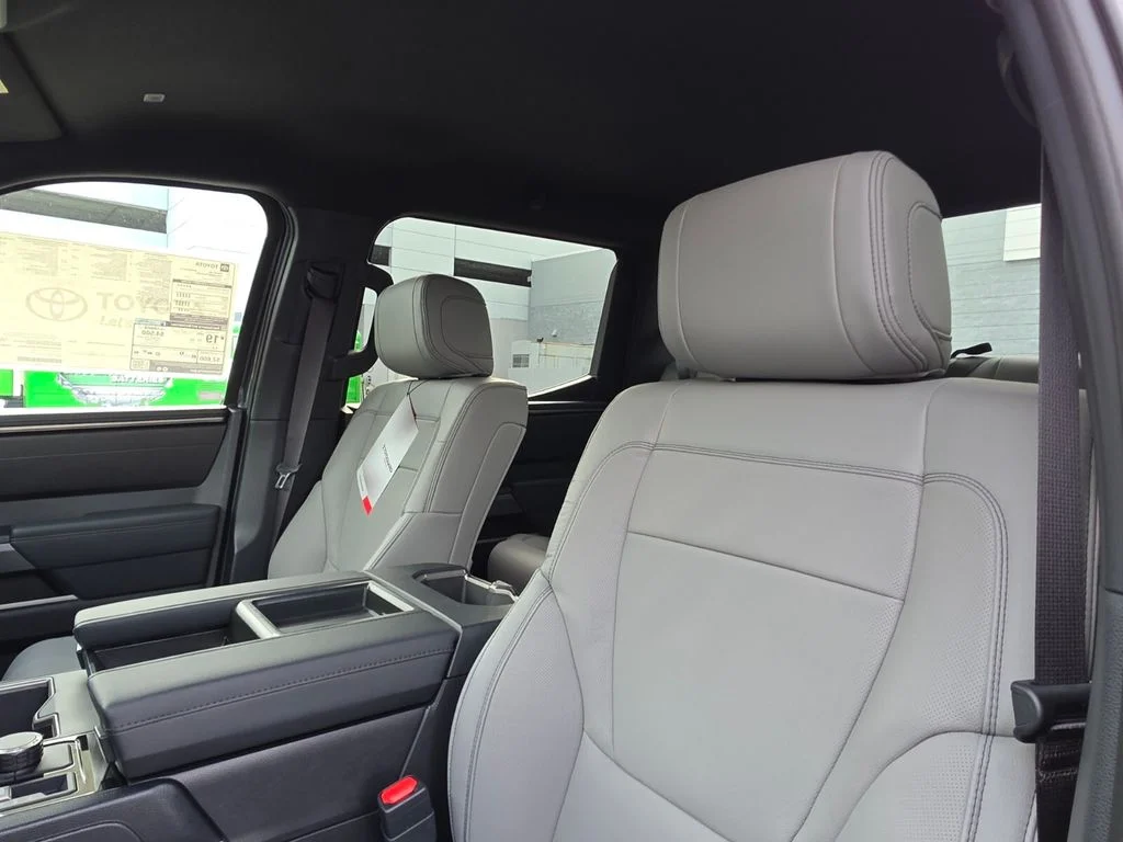 2026 Toyota Tundra SR5 - Photo 23