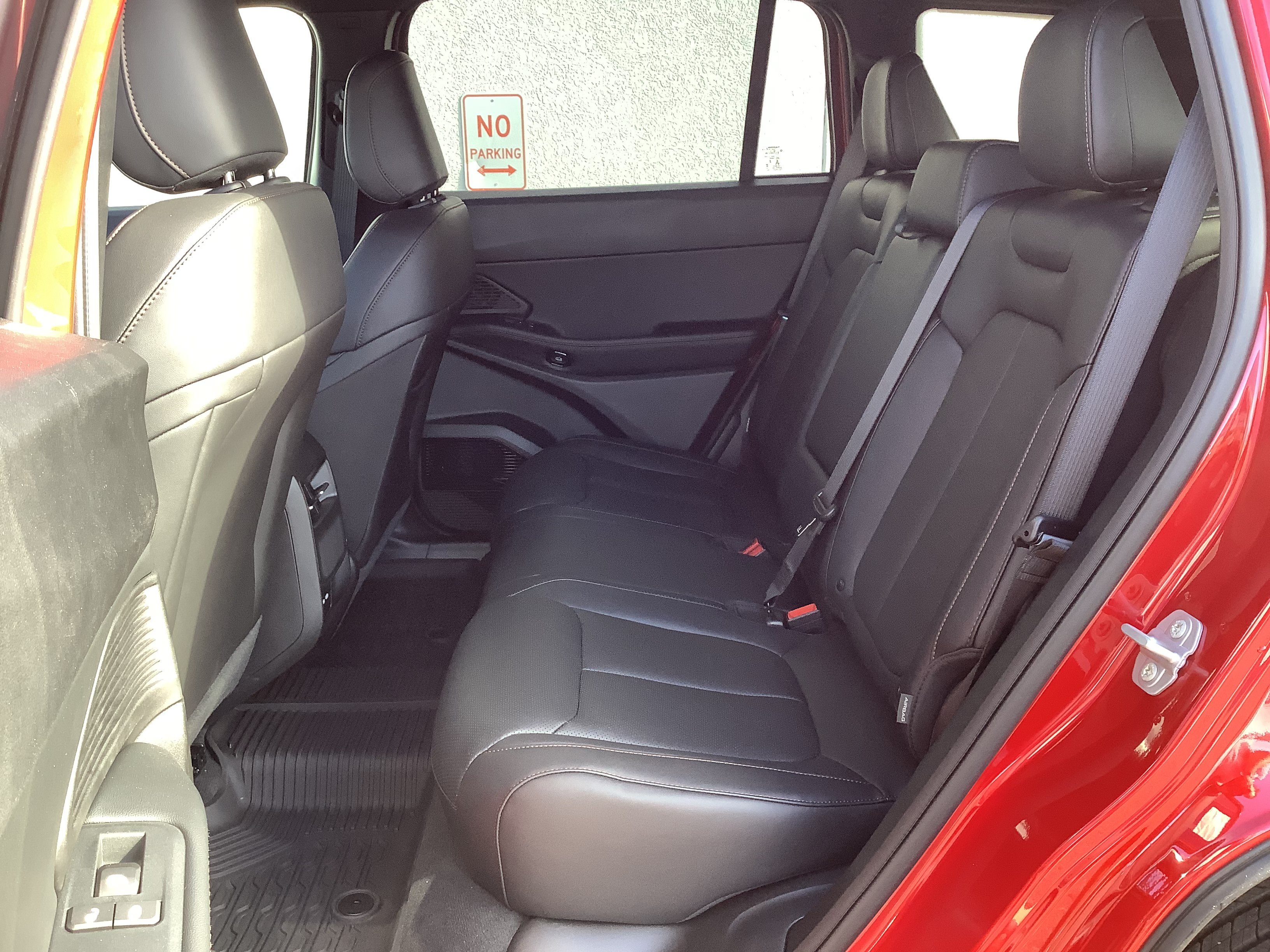 New 2026 Red Hot Pearl-Coat Exterior Paint Jeep Limited image 8