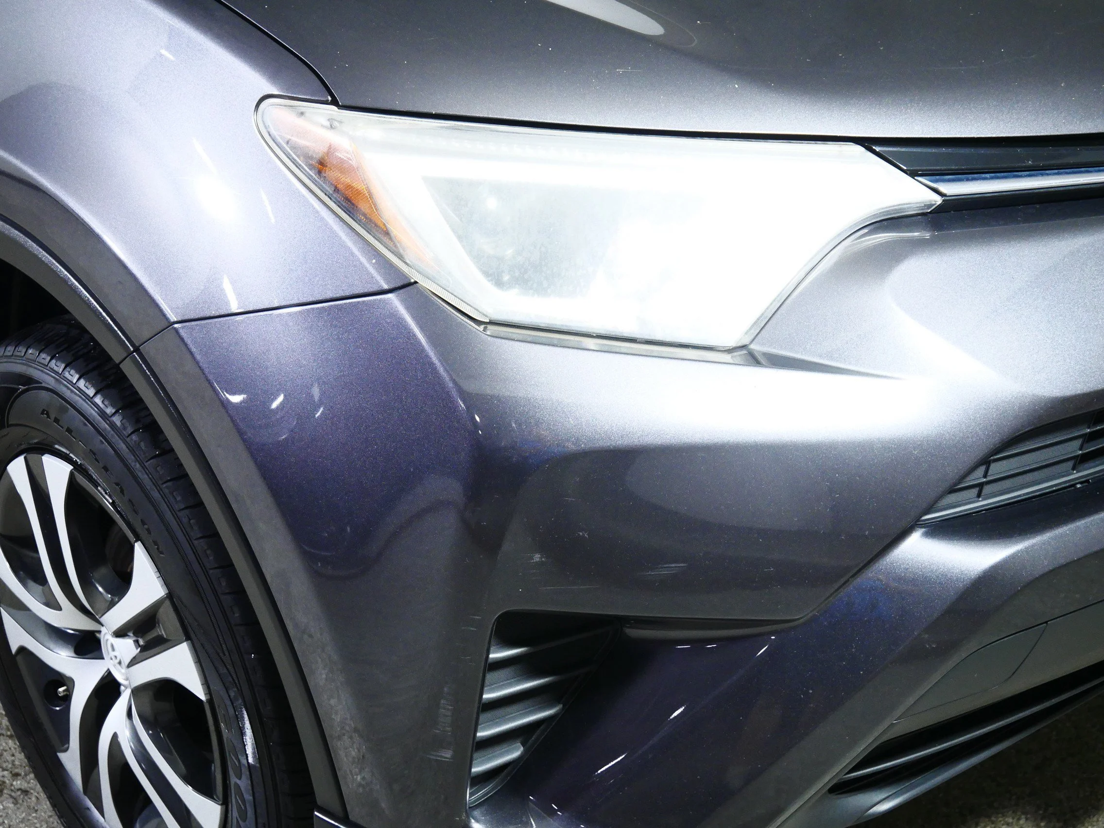 Used 2018 Magnetic Gray Metallic Toyota LE image 16
