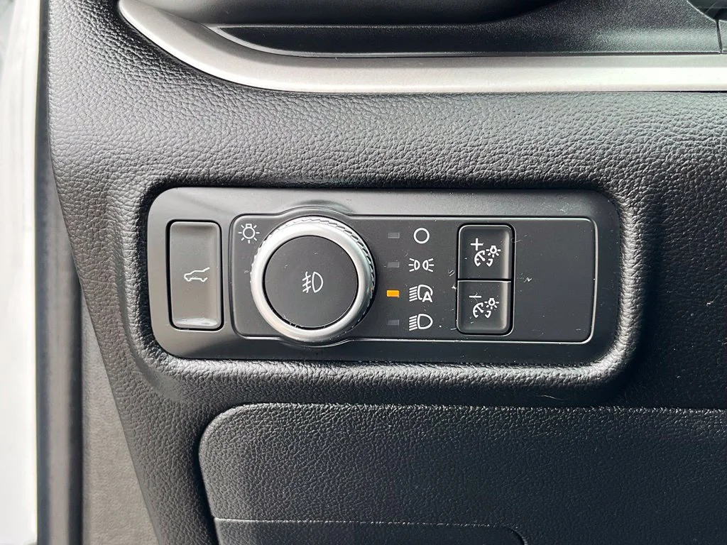 Used 2021 White Ford XLT image 26