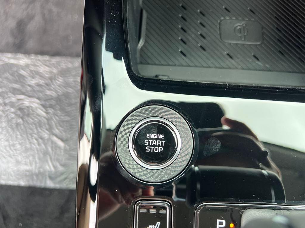 2025 Kia Niro EX Touring - Photo 18