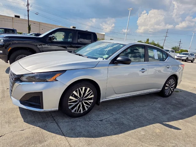 2024 Nissan Altima 2.5 SV