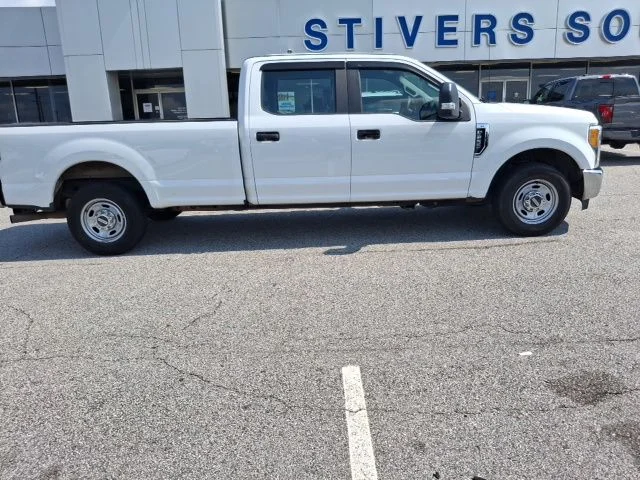 Used 2017 Oxford White Ford XL image 4