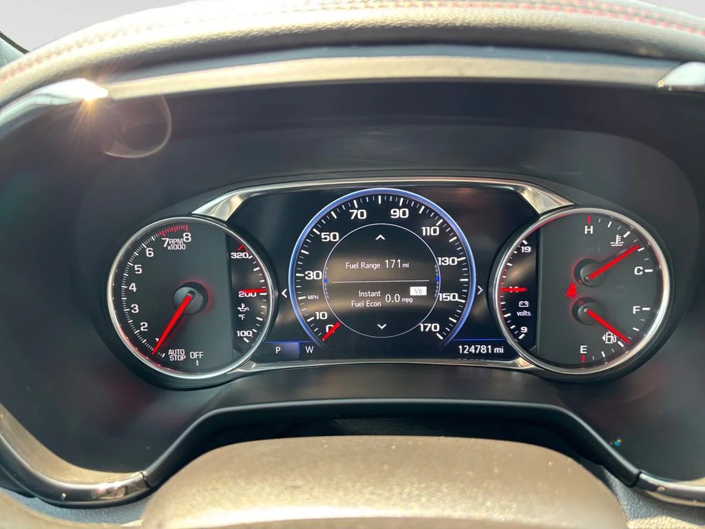 Used 2021 Gray Chevrolet RS image 16