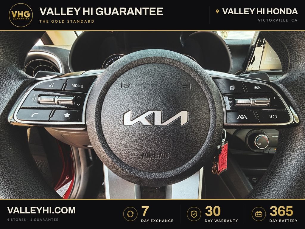 Used 2023 Red Kia LXS image 30