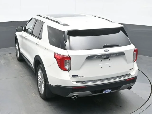 Used 2021 White Ford Limited image 10