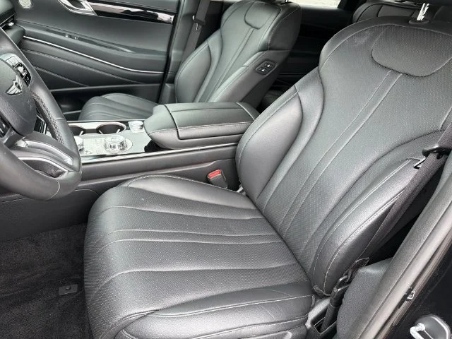 Used 2025 Black Genesis 2.5T image 35