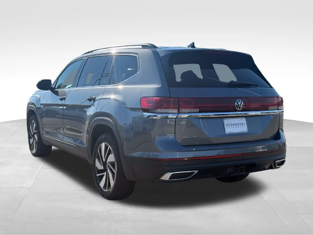 Used 2024 Gray Volkswagen 2.0T SE w/Technology image 3