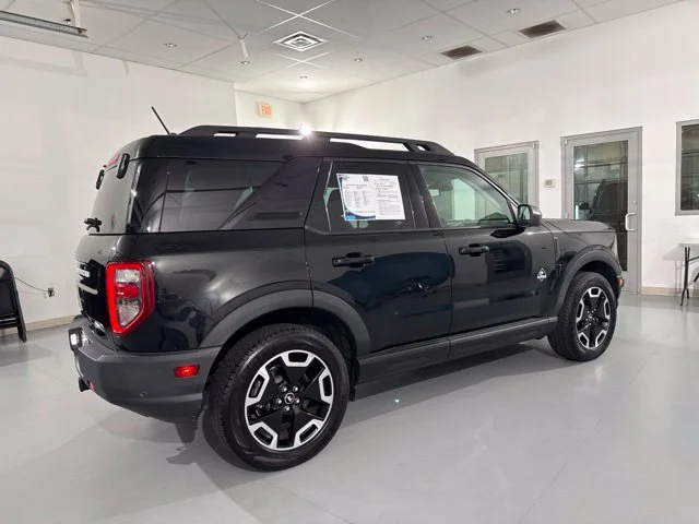 Used 2022 Black Ford Outer Banks image 11