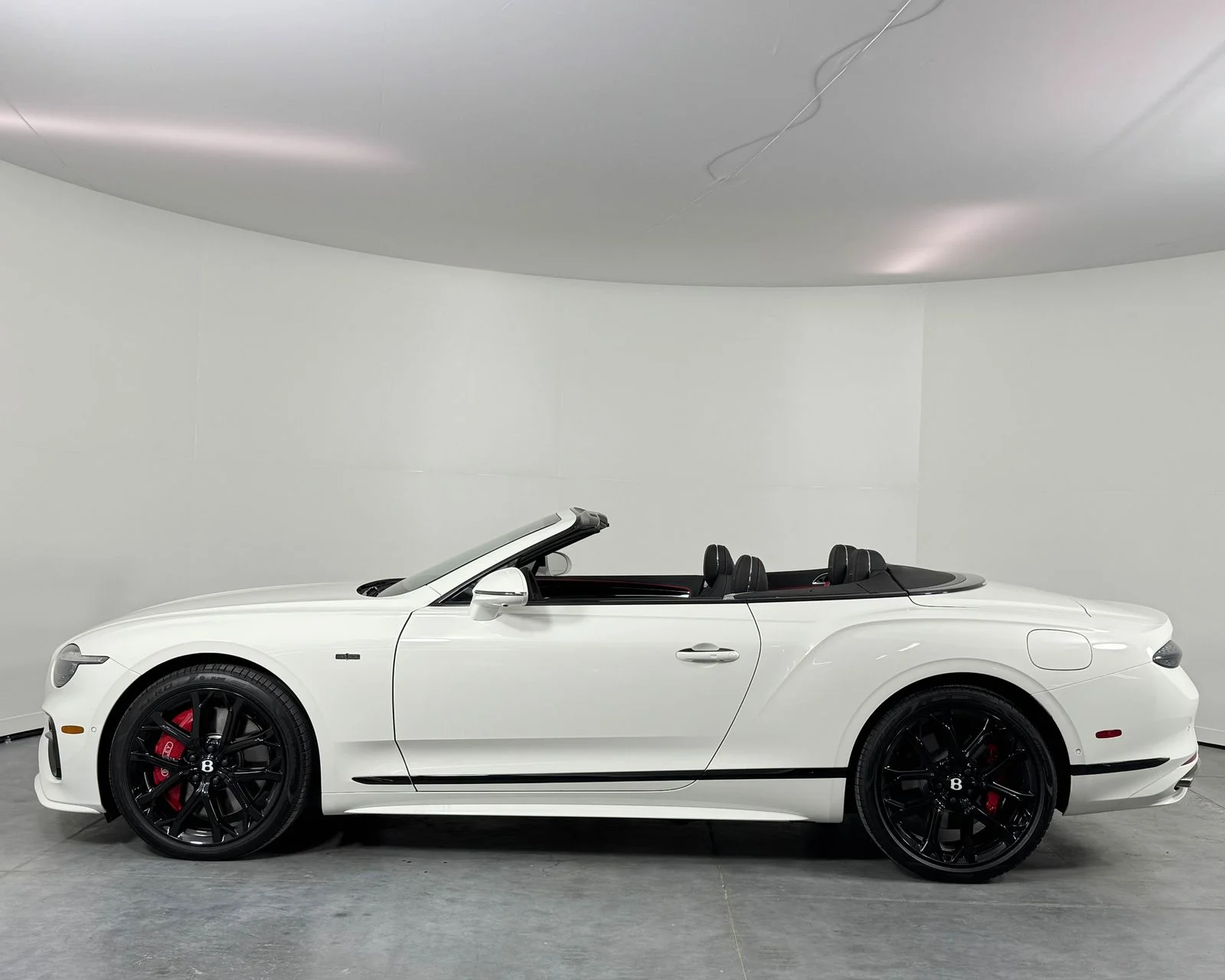 New 2025 Glacier White Bentley Speed image 11