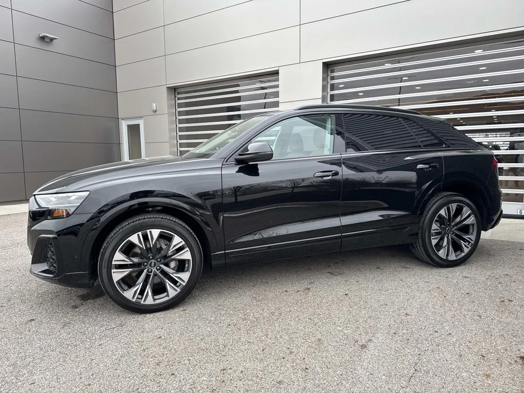 Used 2025  Audi  image 3