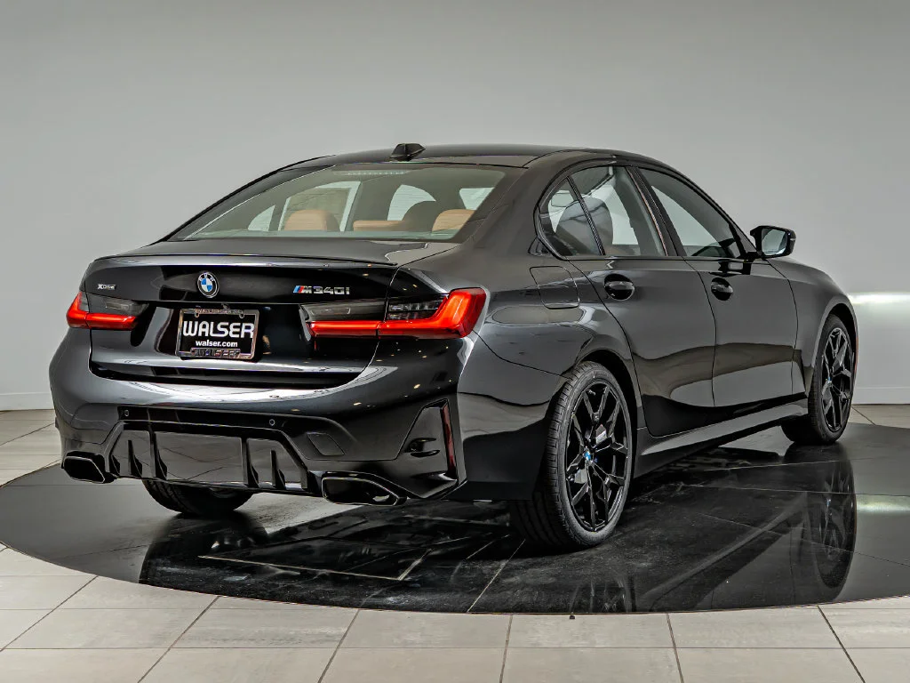 2026 BMW 3 Series M340i - Photo 5