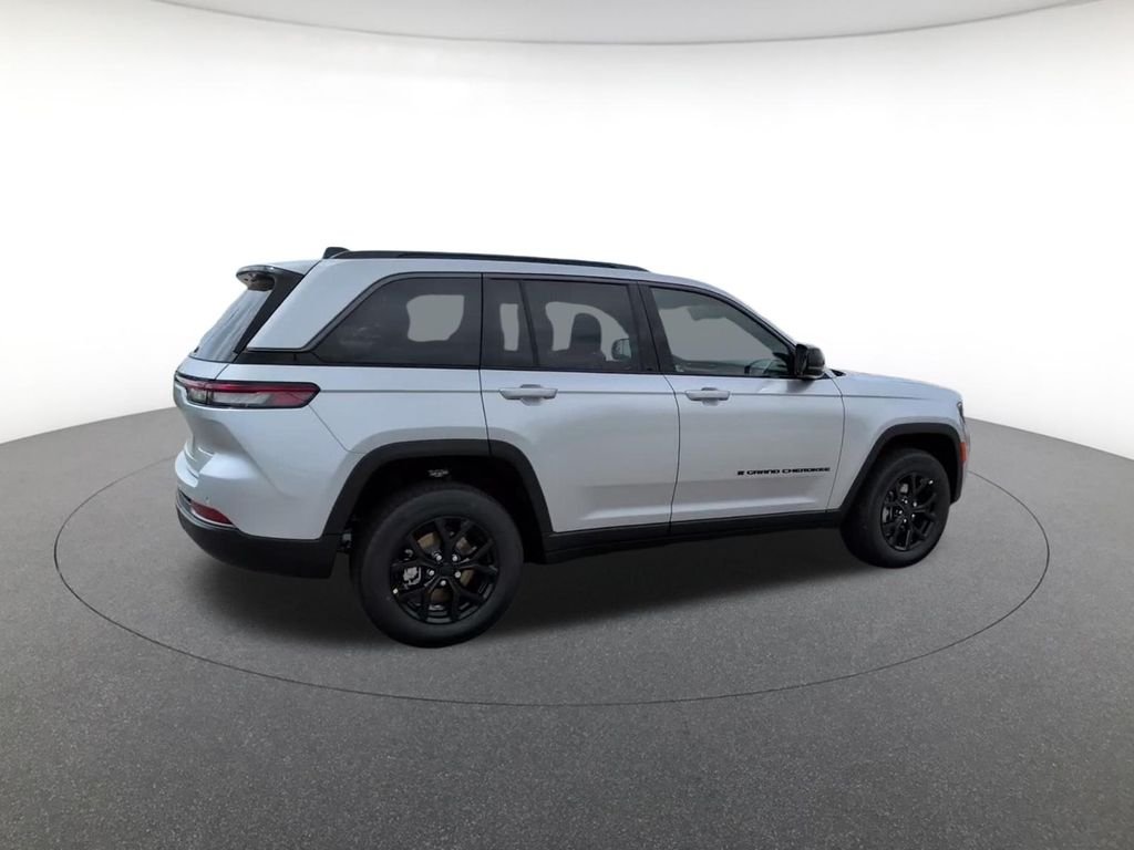 New 2026 Silver Jeep Altitude image 7
