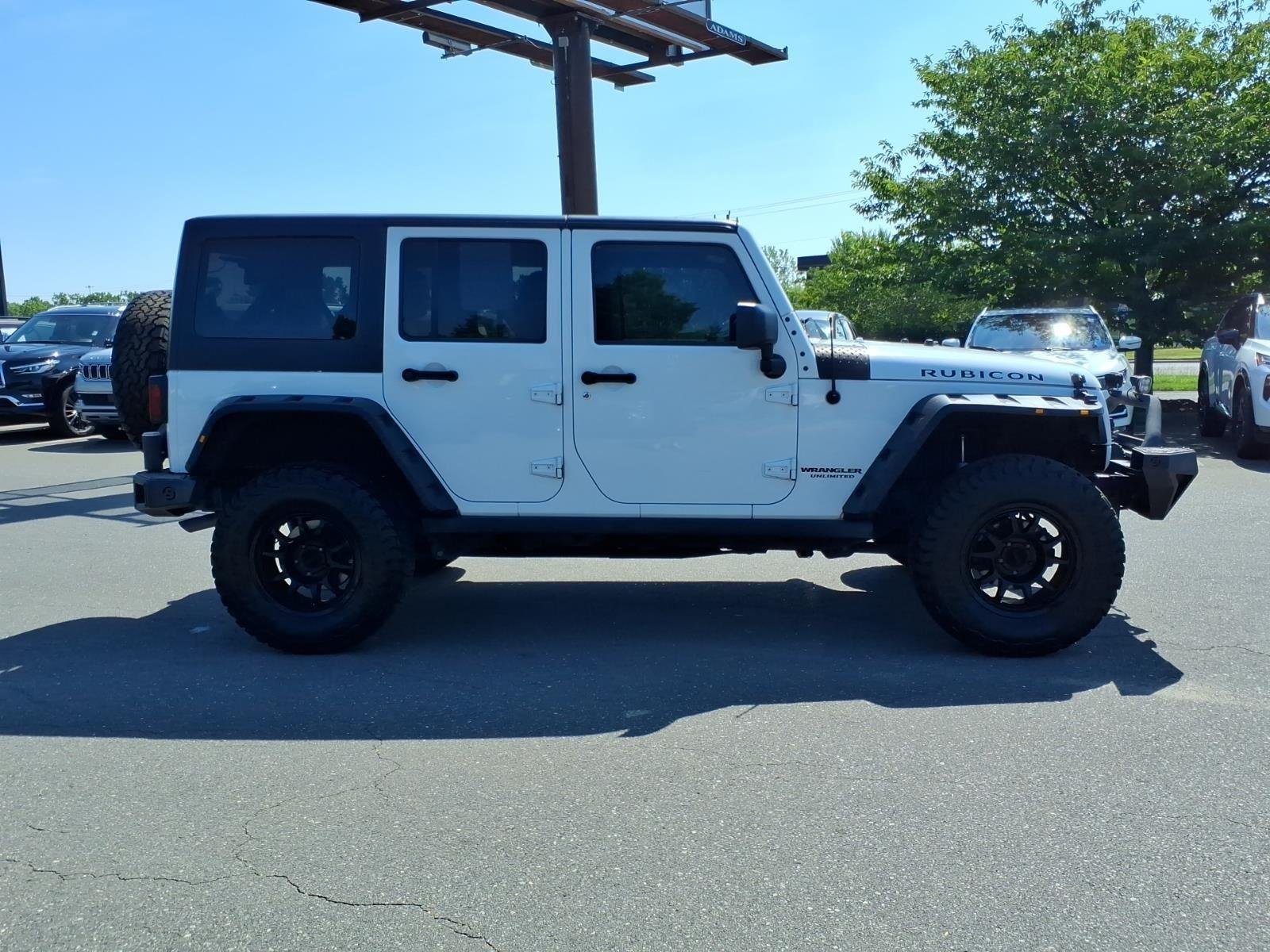 Used 2017 Bright White Clearcoat Jeep Rubicon image 13