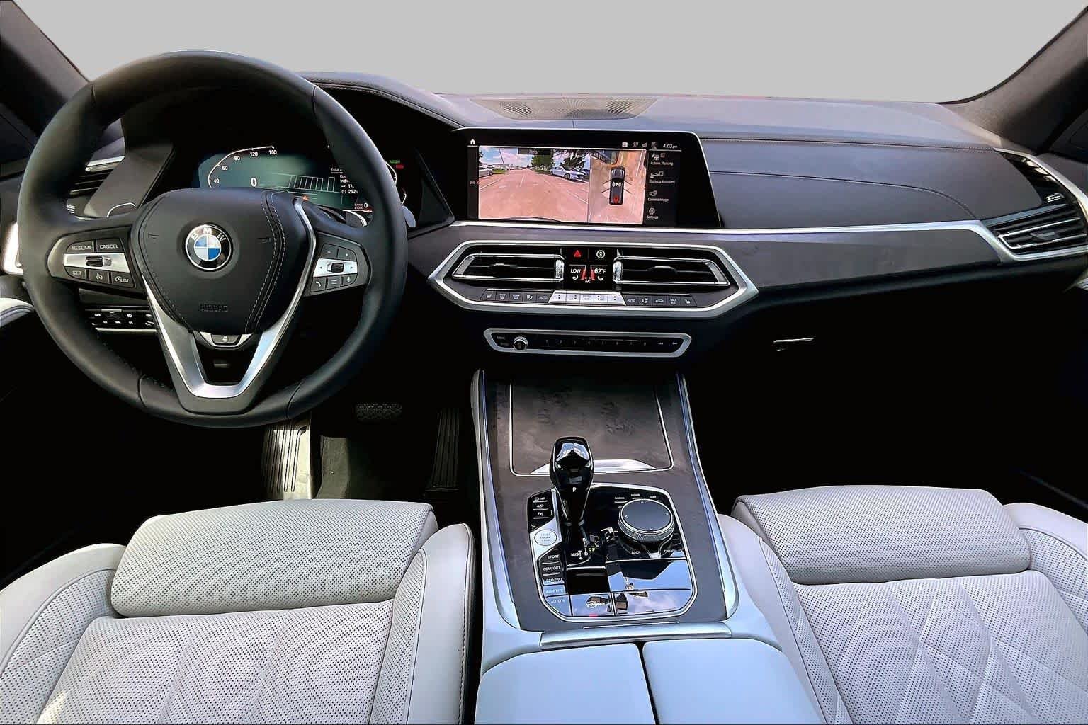 Used 2023 Dark Graphite Metallic BMW sDrive40i image 15
