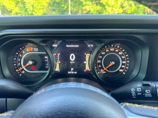 Used 2024  Jeep Sahara image 26