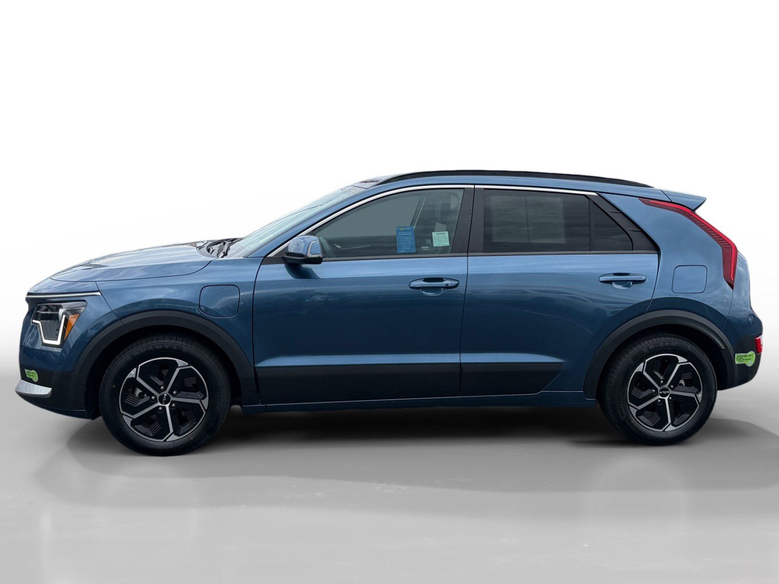 Used 2023 Mineral Blue Kia EX image 2