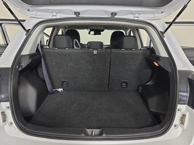 Used 2024  Mitsubishi 2.0 ES image 28