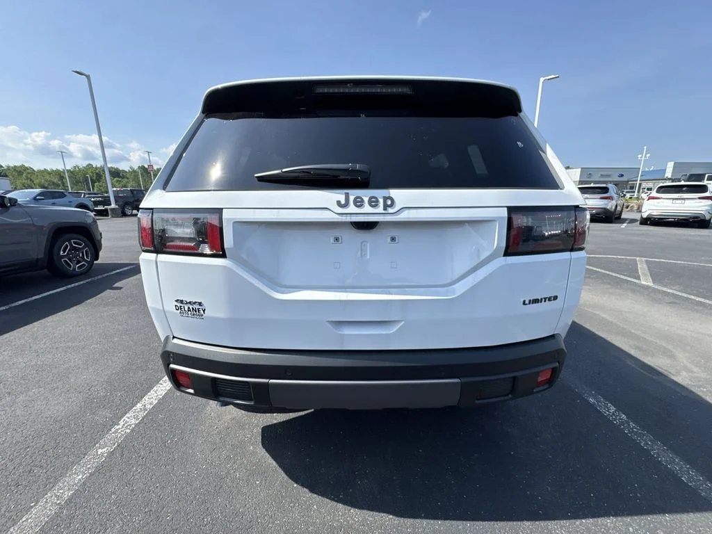 New 2026 Bright White Clear-Coat Exterior Paint Jeep Limited image 7
