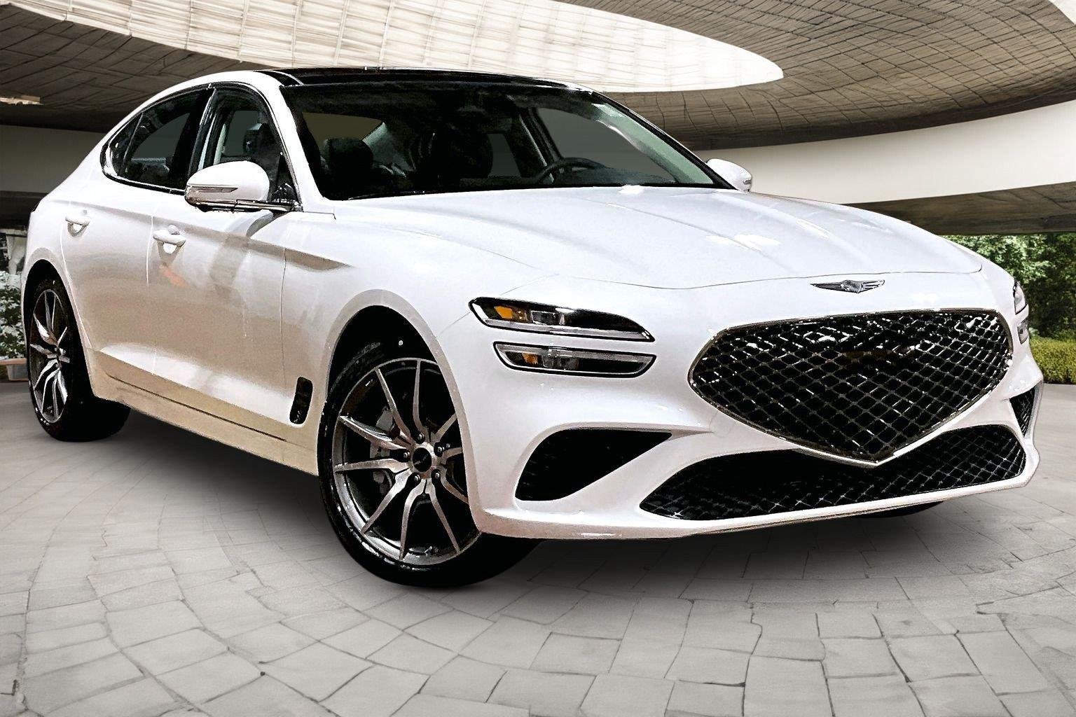 New 2026 Uyuni White Genesis 2.5T PRESTIGE image 2