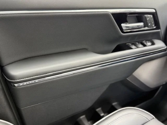 2025 GMC Sierra EV Denali - Photo 60