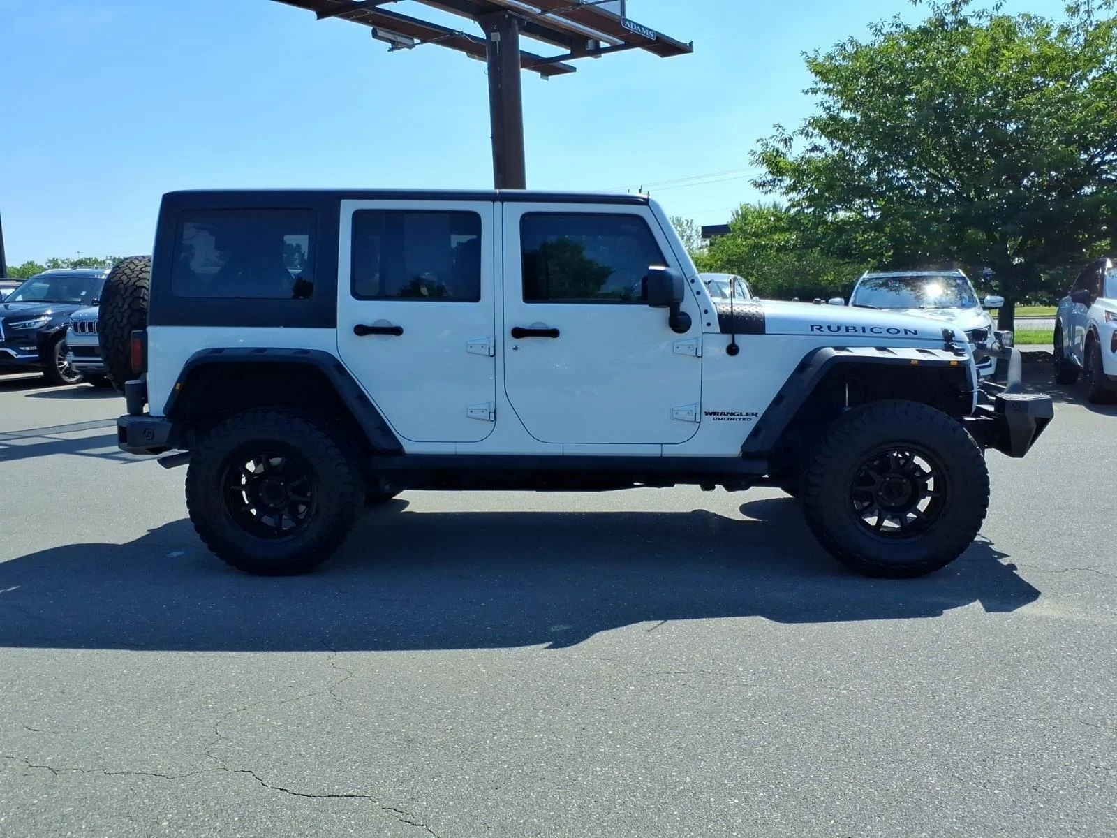 Used 2017 Bright White Clearcoat Jeep Rubicon image 13