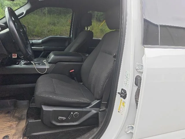 Used 2017 White Ford XLT image 9