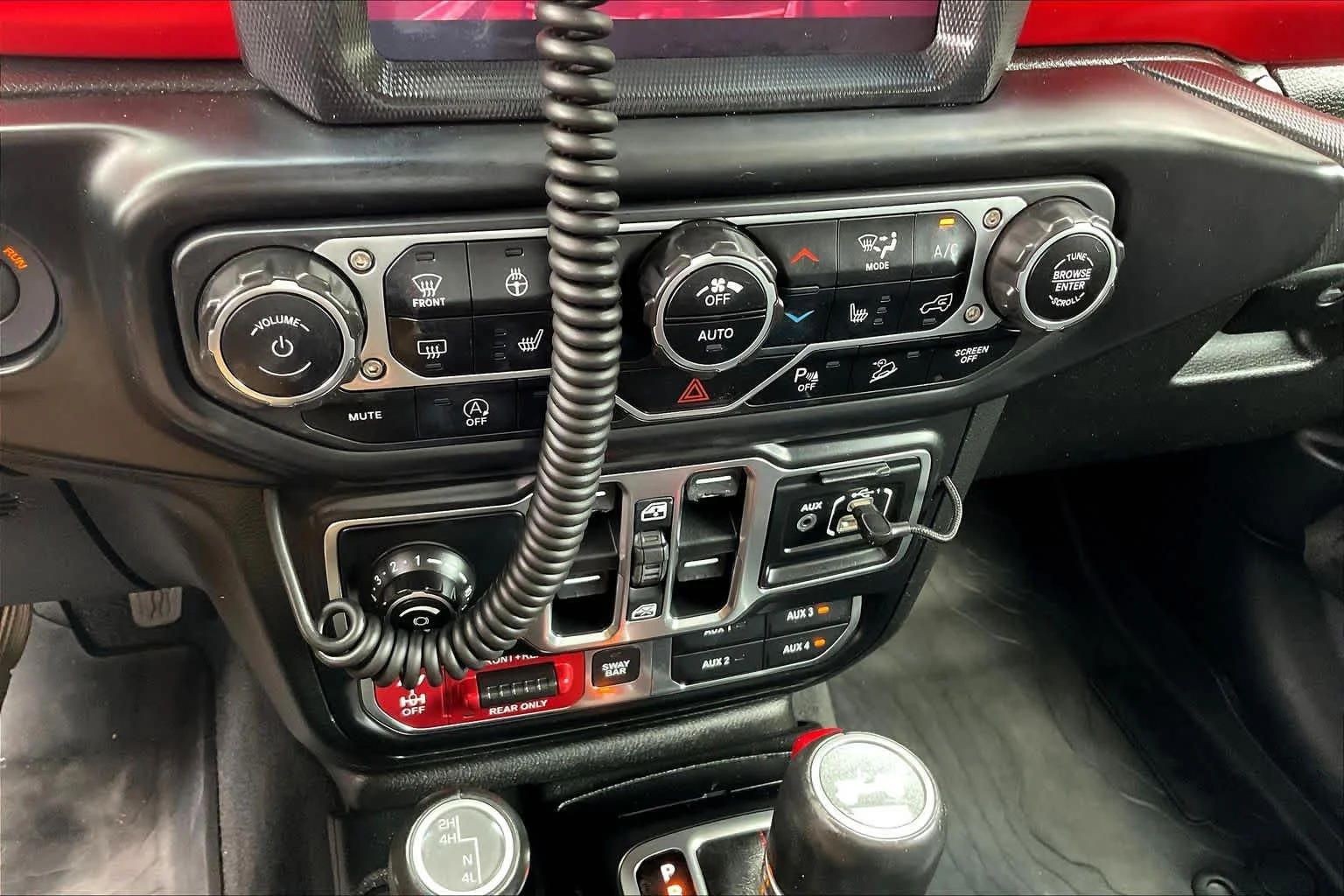 Used 2020 Granite Crystal Metallic Clearcoat Jeep Rubicon image 34