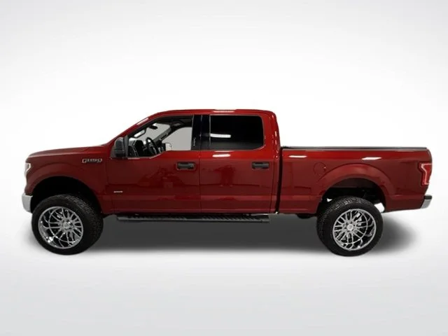 Used 2017 Red Ford XLT image 5