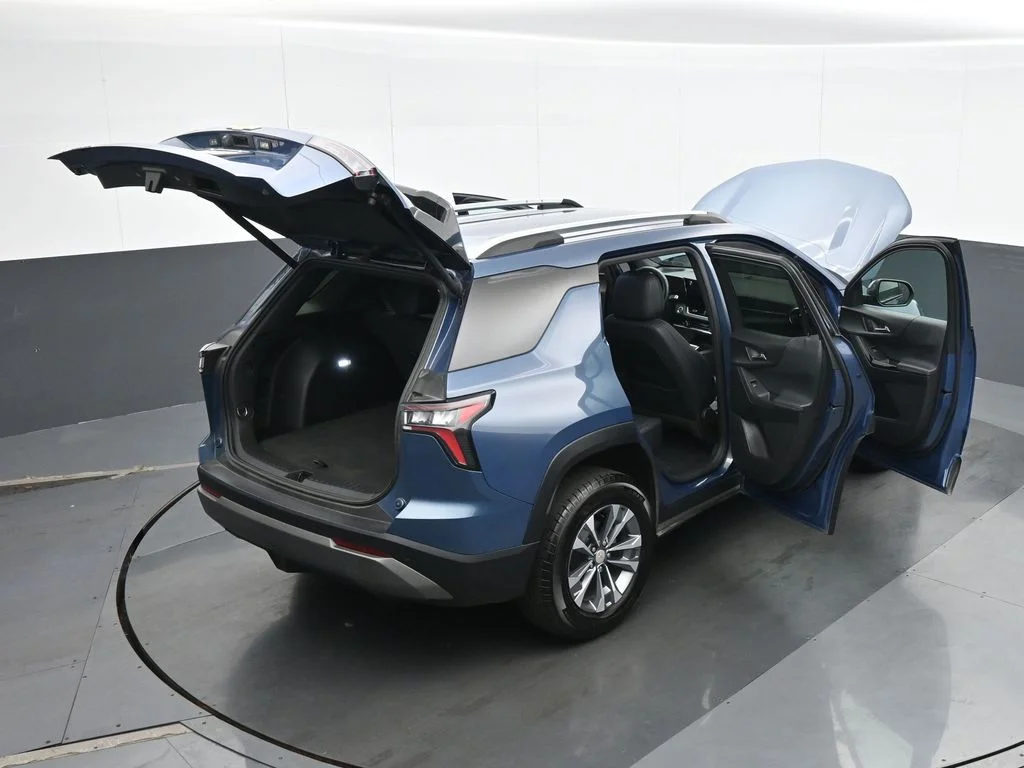 Used 2025 Blue Chevrolet LT image 39