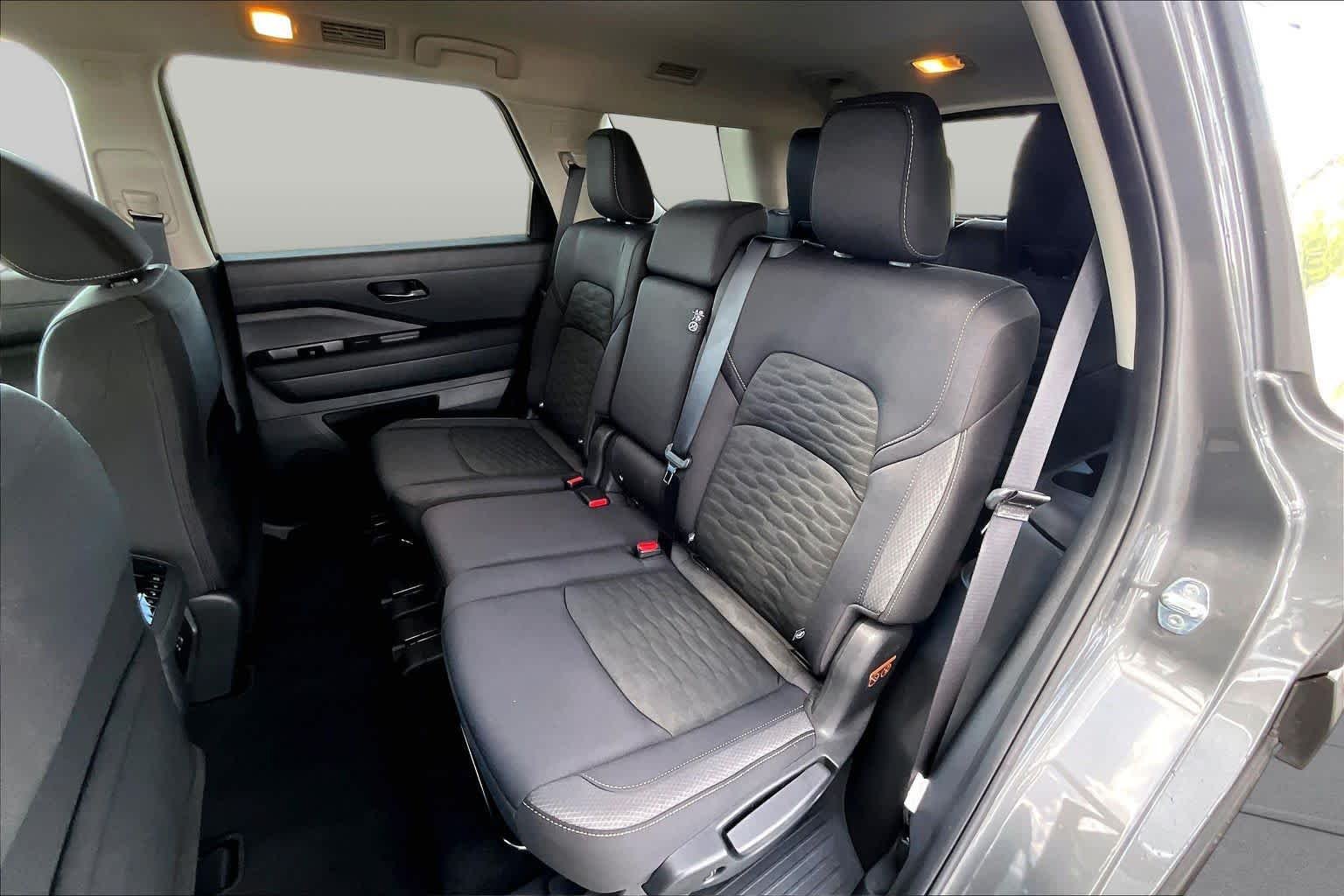 Certified Used 2025 Gun Metallic Nissan SV image 19