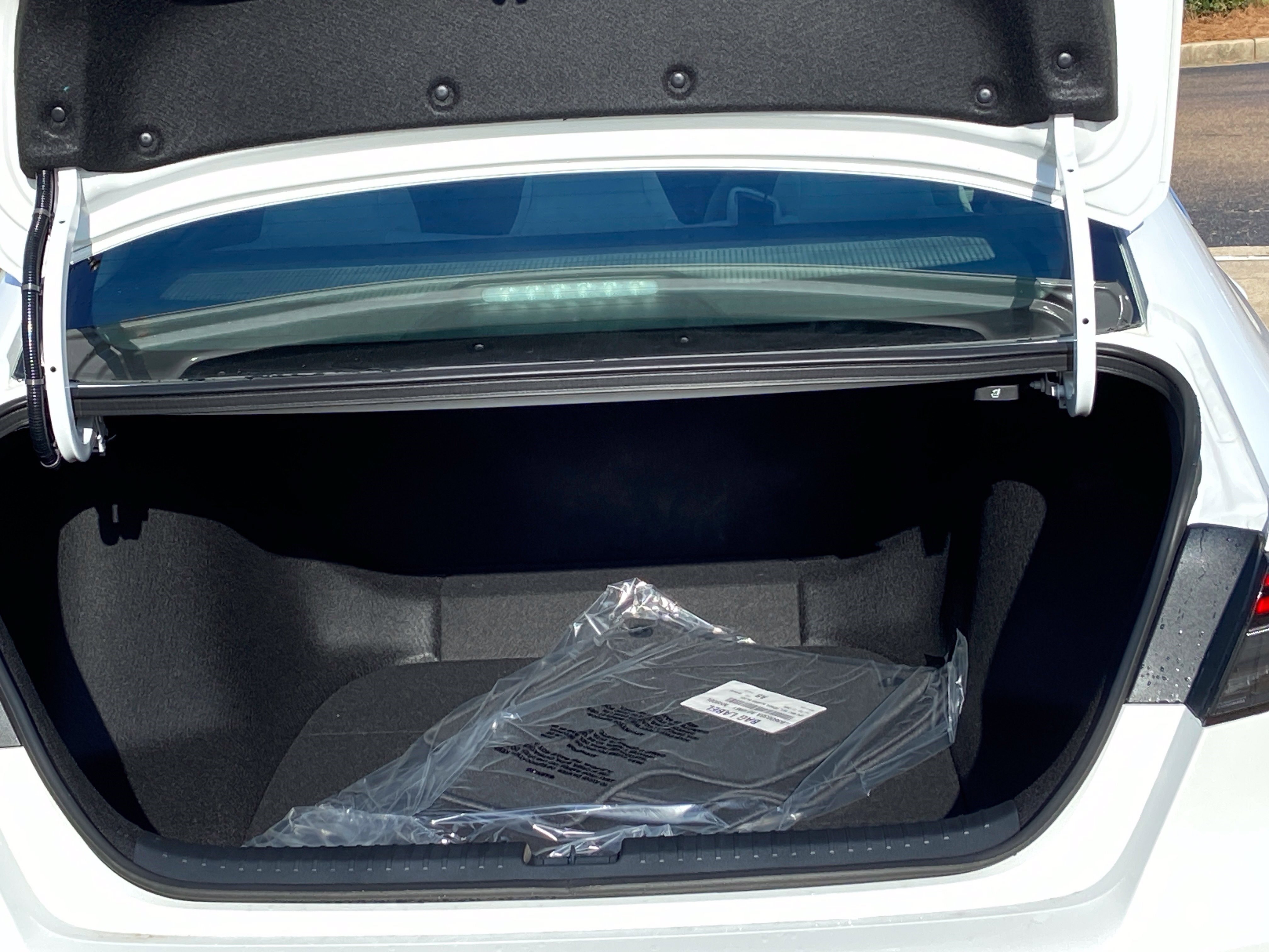 New 2026 Platinum White Pearl Honda LX image 14