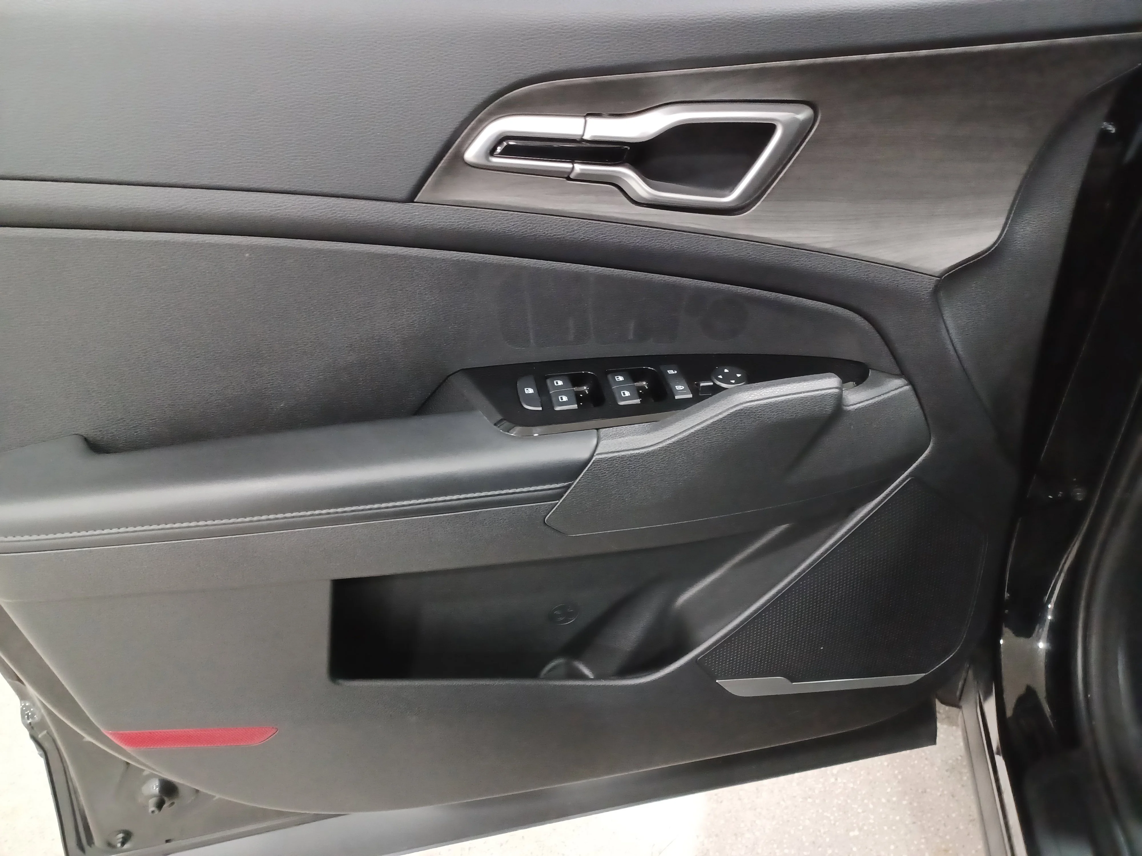 Certified Used 2023 Fusion Black Kia X-Line *Adaptive Cruise | Remote Start | Htd Lthr & Wheel | Blind Spot Detection | Lane Keep Assist image 8
