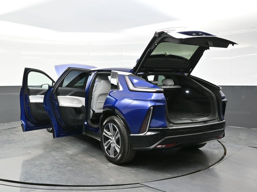 2024 Cadillac LYRIQ Luxury 1 - Photo 38