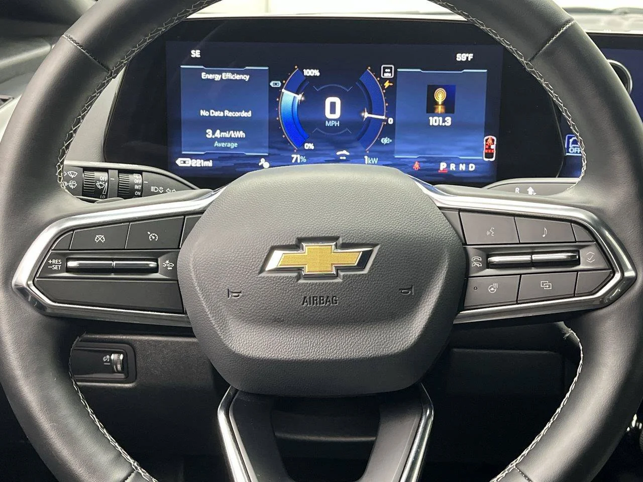 Used 2025 Summit White Chevrolet LT image 15