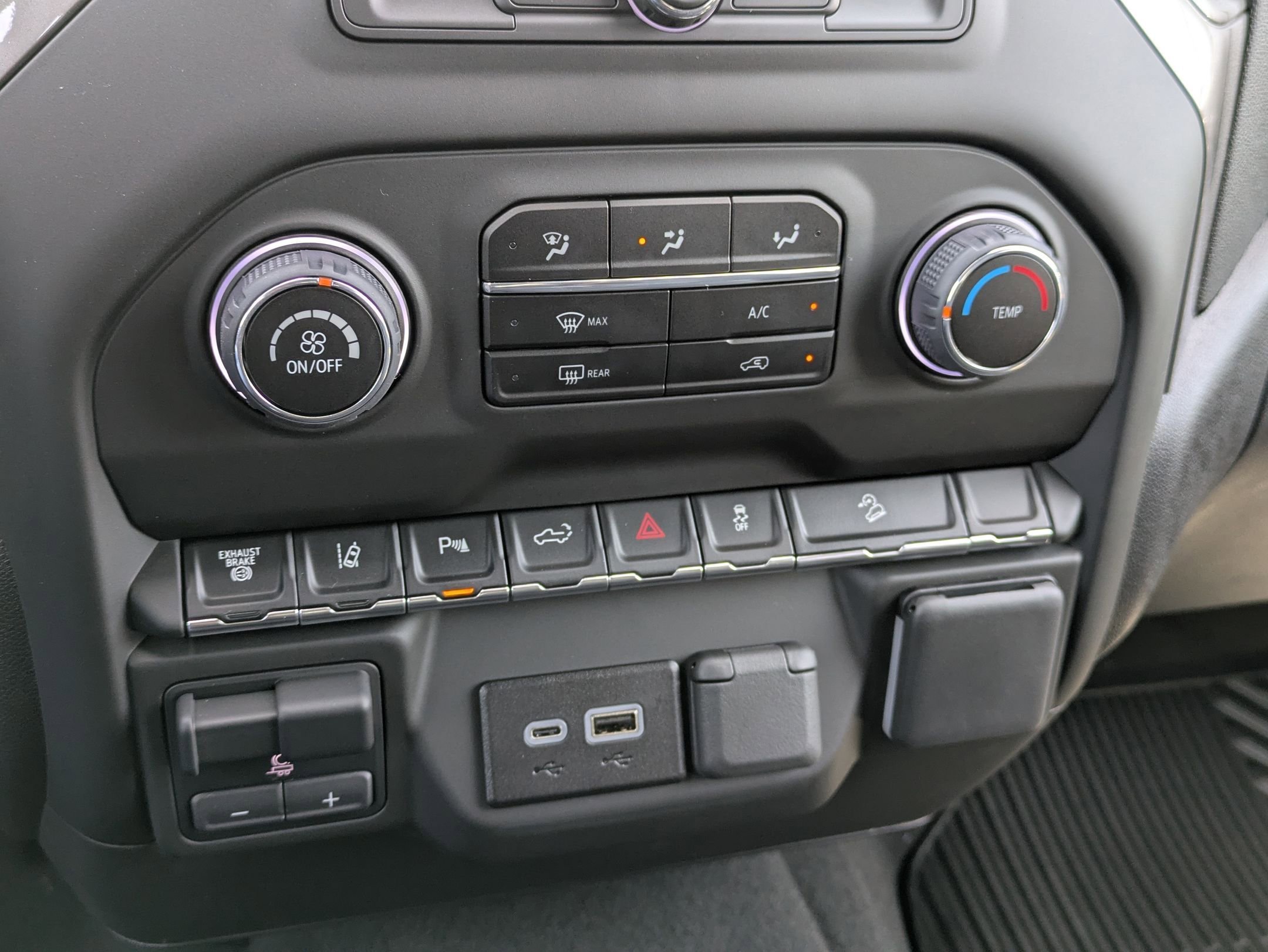 2025 Chevrolet Silverado 2500 HD Custom - Photo 17